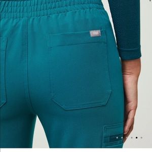 NWT Figs Yola Fionlite Skinny scrub pants Petite XL